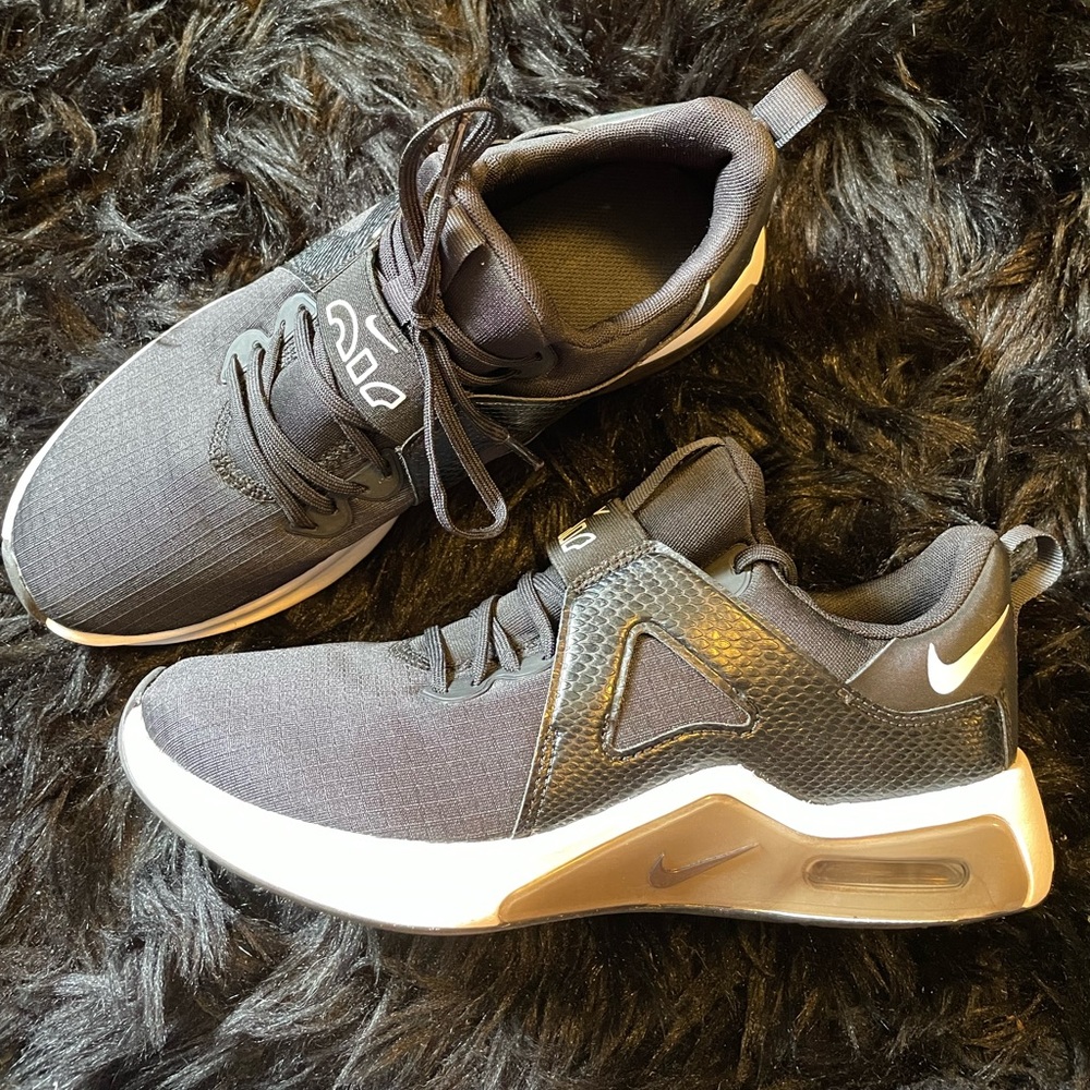 Nike Air Max Bella TR5